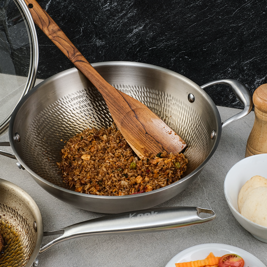 KOOK TEXTURA Wok Pan 28cm Tri-ply Fully Clad Textured Stainless Steel 18/10 Zero Coating SUS 304 Interior 403 Exterior Non-toxic PFOA PTFE Free Grafir Nama Engrave Gift Housewarming Wedding Birthday Hampers