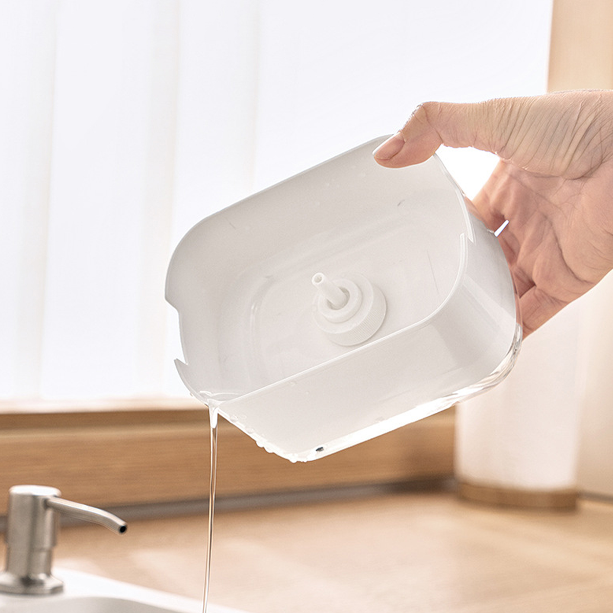 ONJI  - Dispenser Sabun Spons Tekan Busa